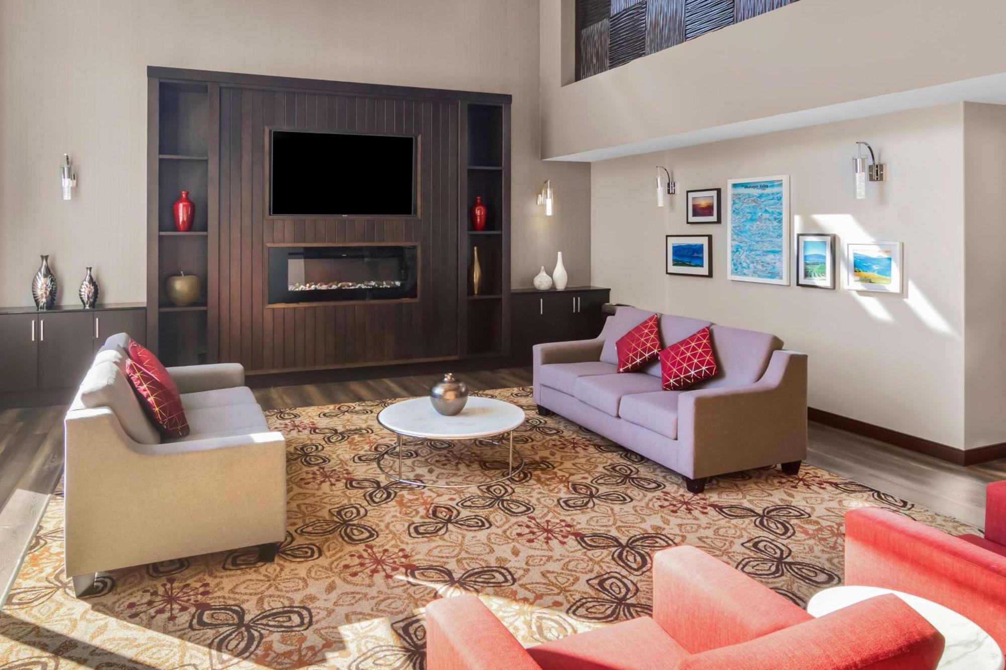 Best Western Plus Osoyoos Hotel & Suites Екстер'єр фото