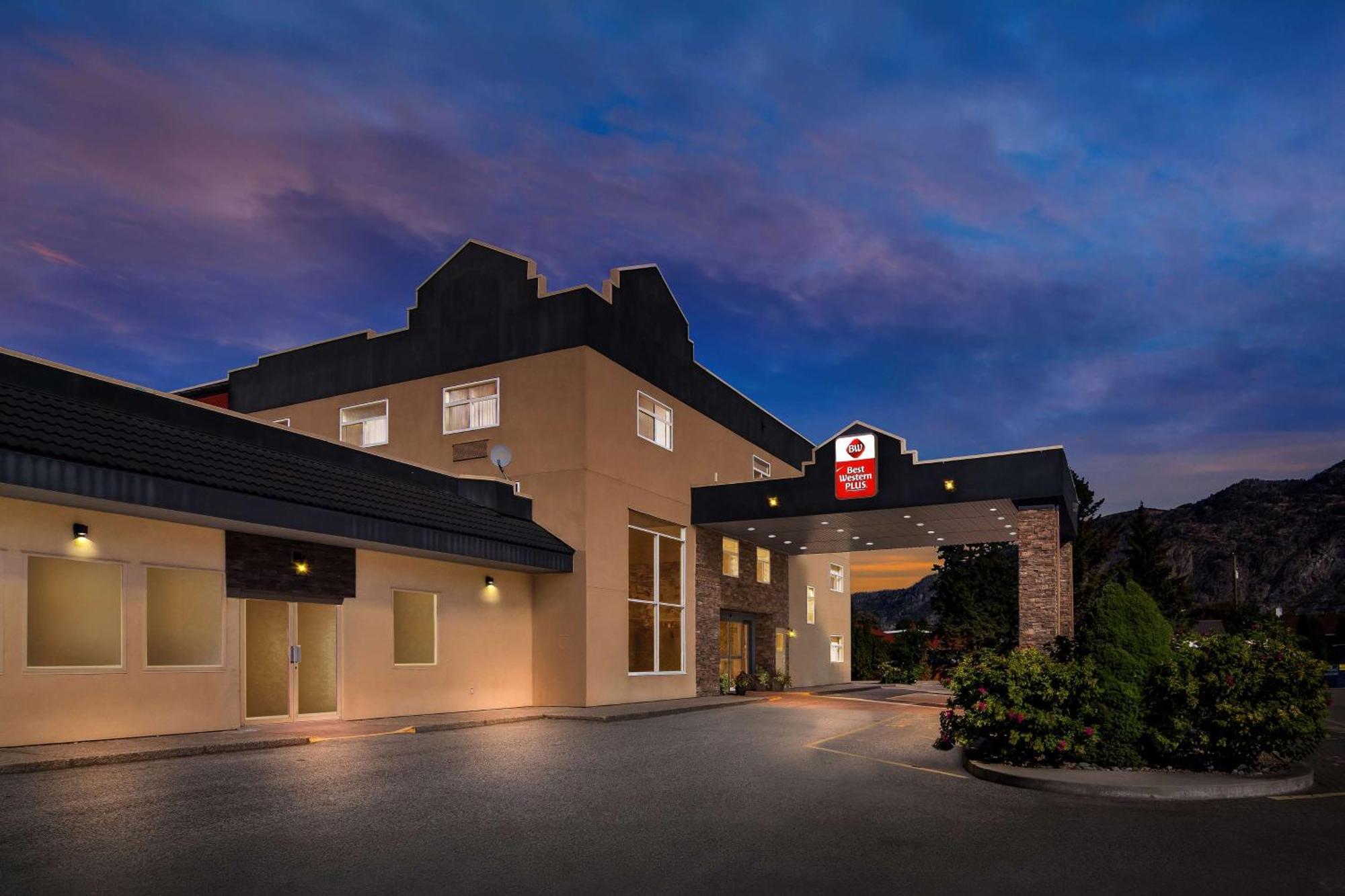 Best Western Plus Osoyoos Hotel & Suites Екстер'єр фото
